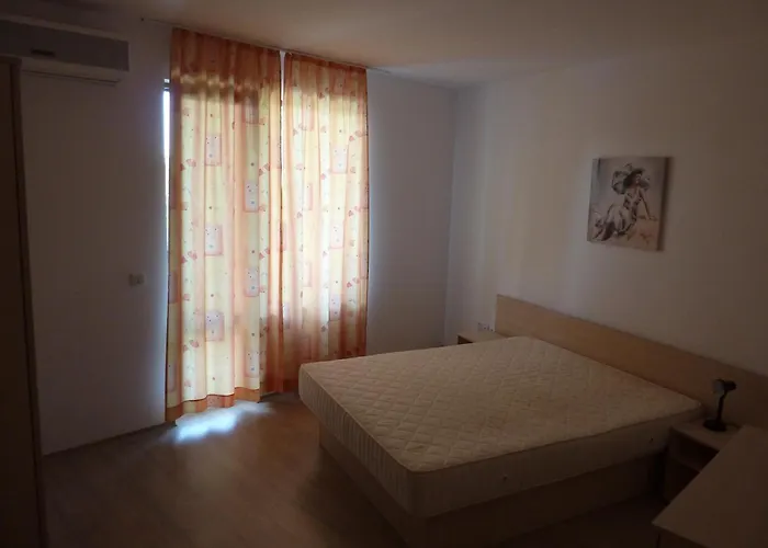 Апартамент Astarta Riviera Nature *